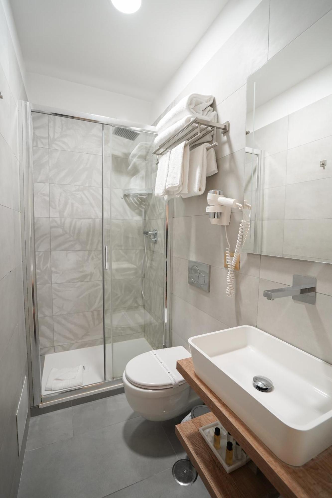 Charm&Bella Guesthouse โรม ภายนอก รูปภาพ