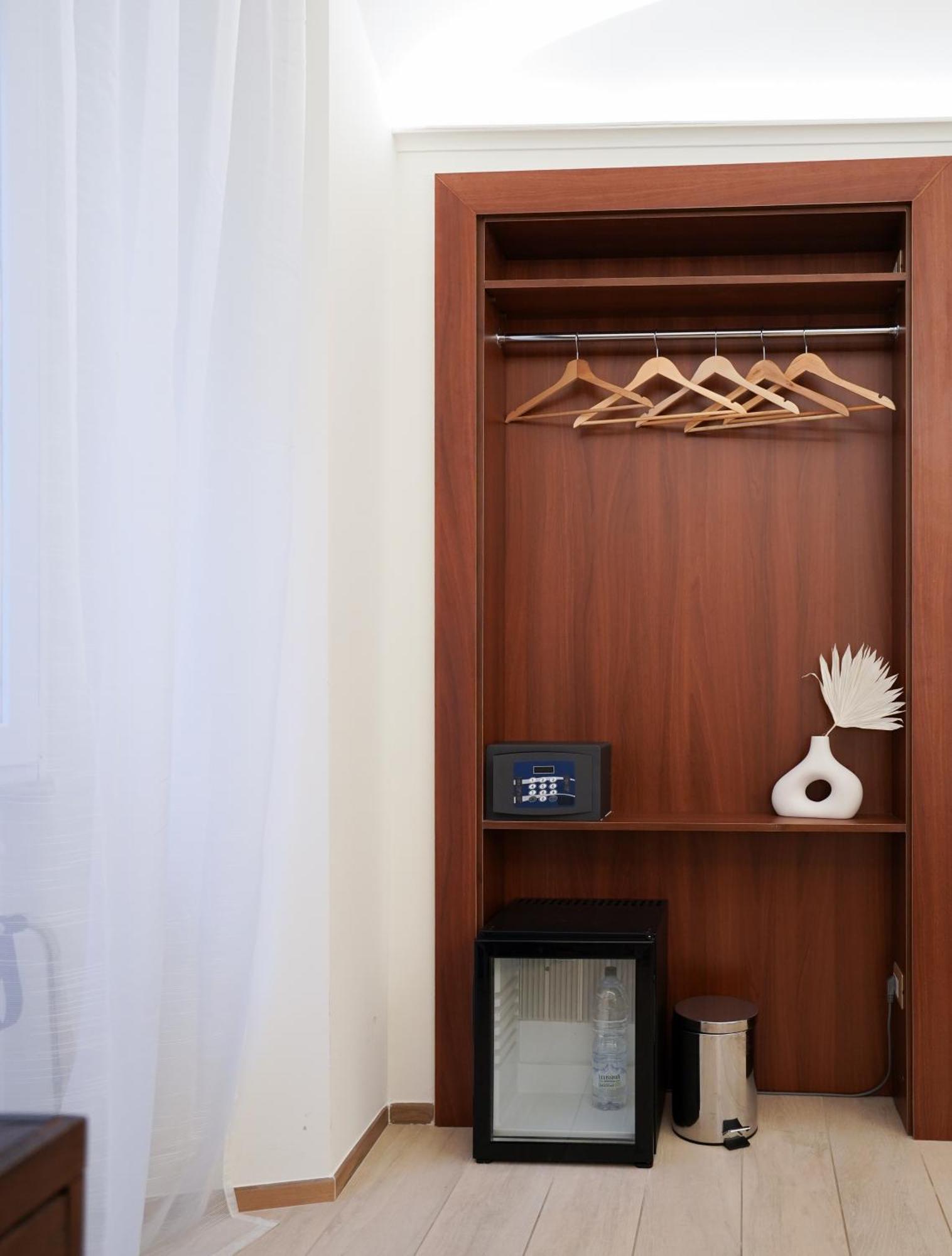 Charm&Bella Guesthouse โรม ภายนอก รูปภาพ